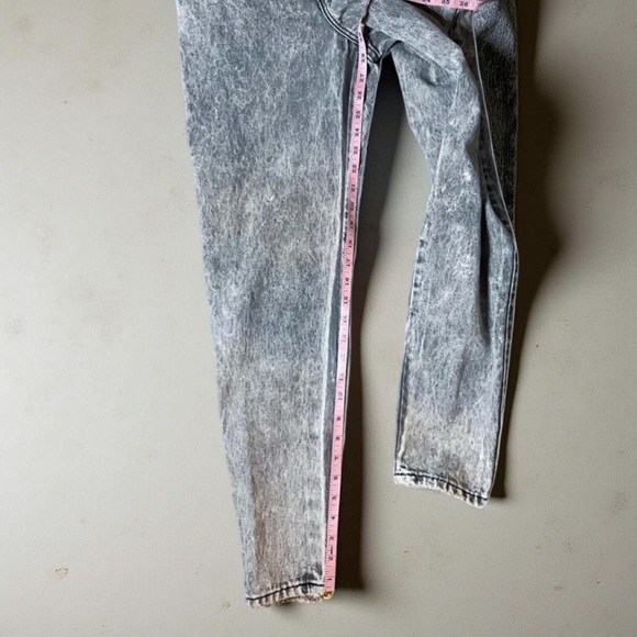 Vintage Levi’s 900 Series Gray Acid Wash Jeans | High Waist Tapered | Rare Sz 5 - Picture 7 of 15